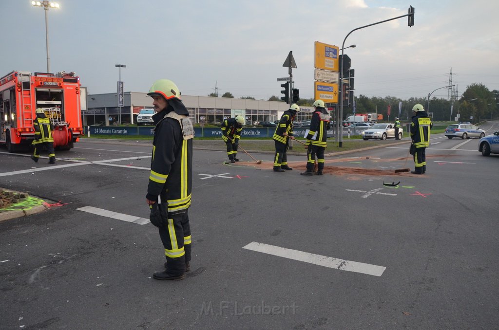 Schwerer VU Koeln Porz Gremberghoven Steinstr Frankfurterstr P246.JPG - Miklos Laubert